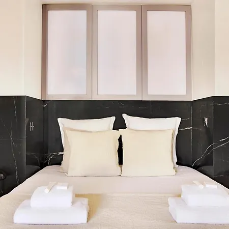 Pick A Flat's In Montaigne - Avenue Montaigne * Paris