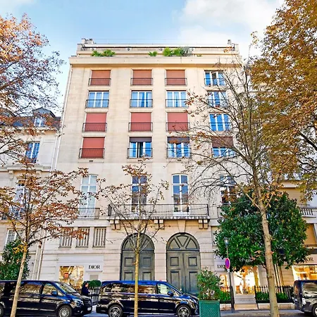 Apartment Pick A Flat's In Montaigne - Avenue Montaigne Paris